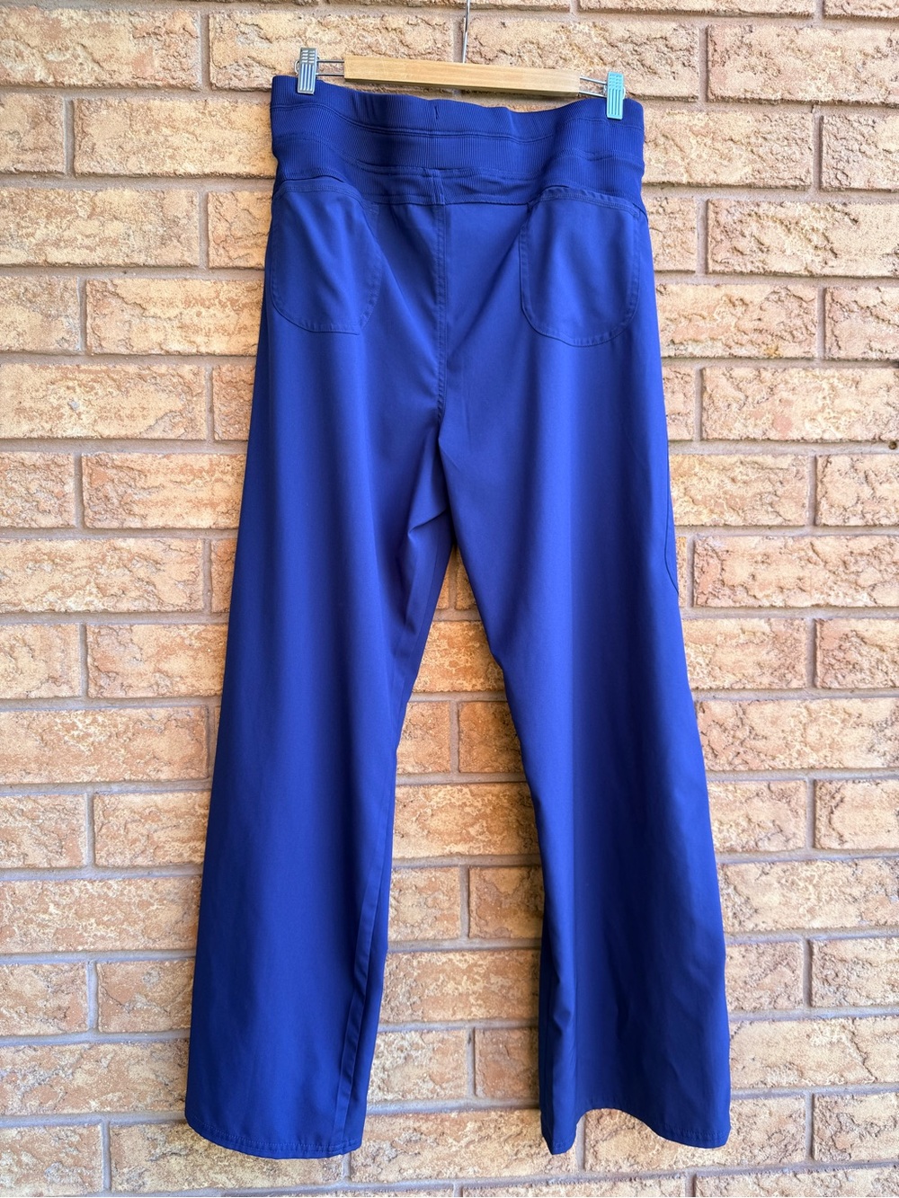 • Scrubletics Women's Yoga Waist Cargo Scrub Pants